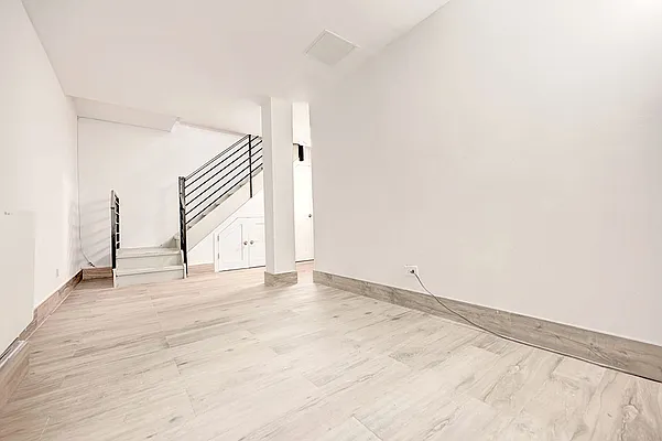 Rented by Urbane Brokerage | media 16