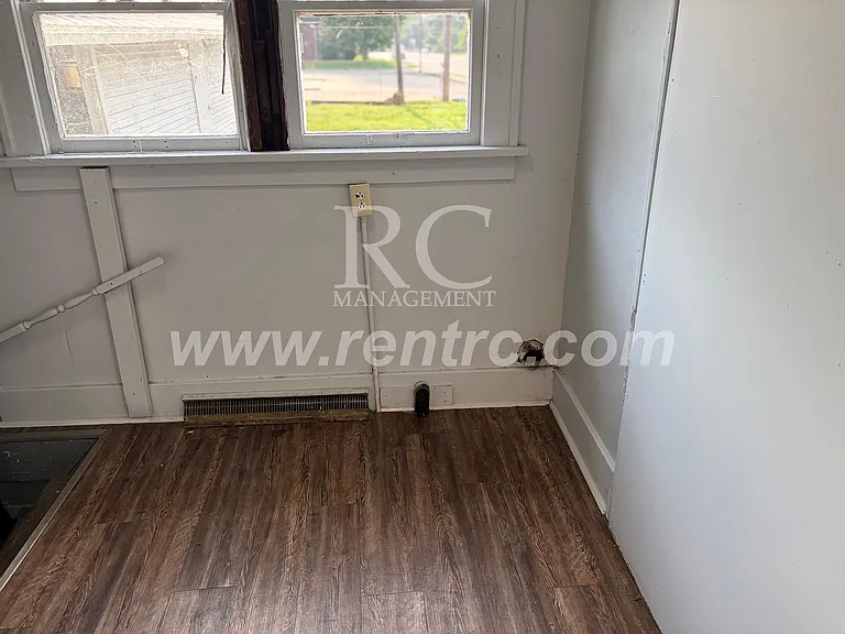 1507 E Main St #E — Photo 11