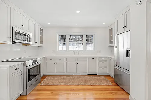5 Spring St Photo 1