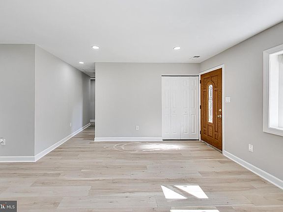 5th image of 4102 Zion Ct