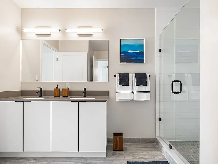 Avery Dania Pointe Apartments — Photo 22
