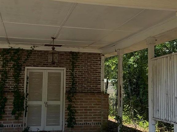 5th image of 928 Barcia Dr