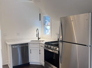 1044 S Grove Ave #C, Oak Park, IL 60304