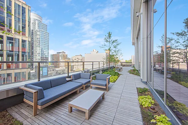 Rented by Oxford Property Group | media 19