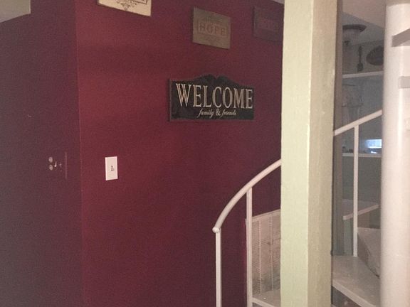 4th image of 904 Wildwood #1