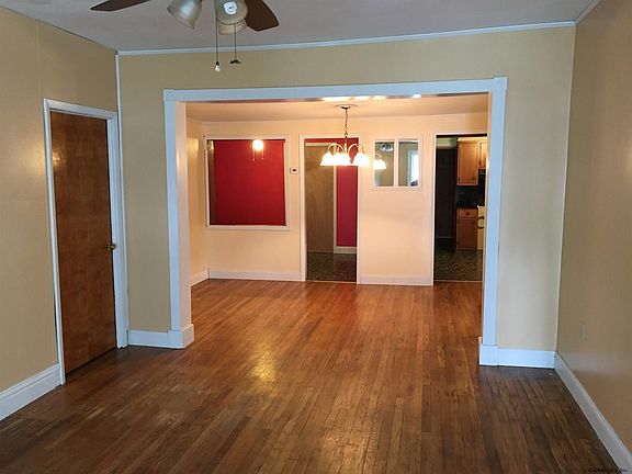 5th image of 21 Sheridan Ave