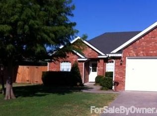 2037 Brooke Dr, Sanger, TX 76266