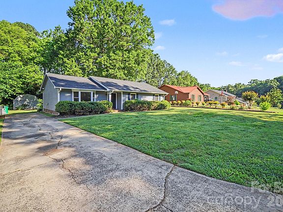 5th image of 1530 Teddington Dr