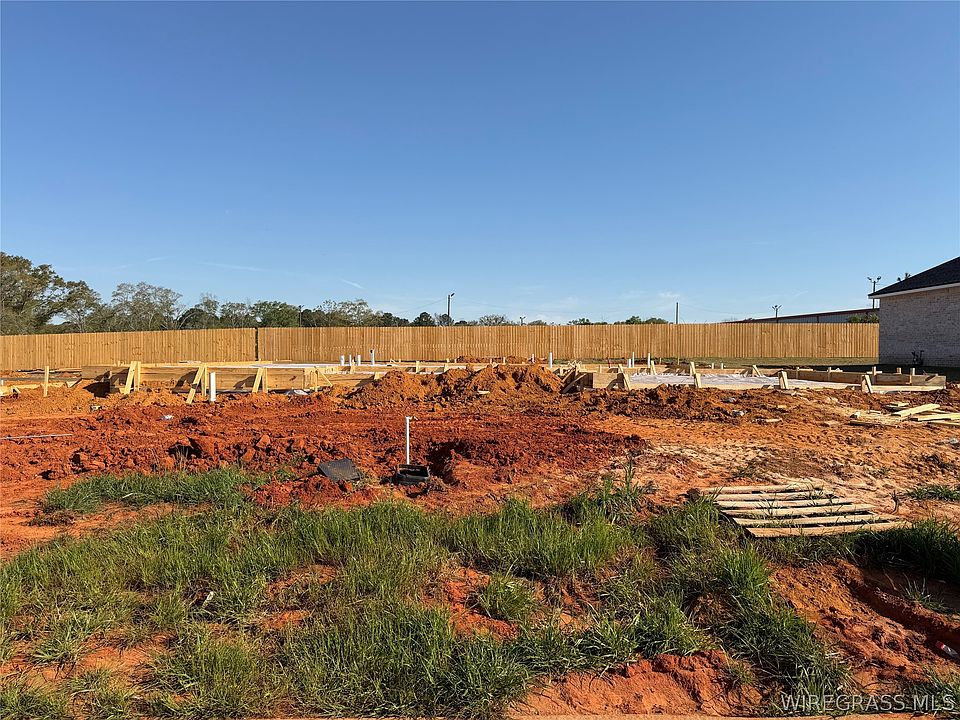 1st image of 314 Thornbird Loop