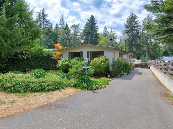 1791 Astra Rd, Comox Valley, BC V9M 4B6
