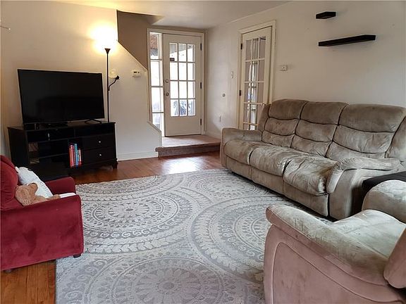 2nd image of 24 Forest Ave