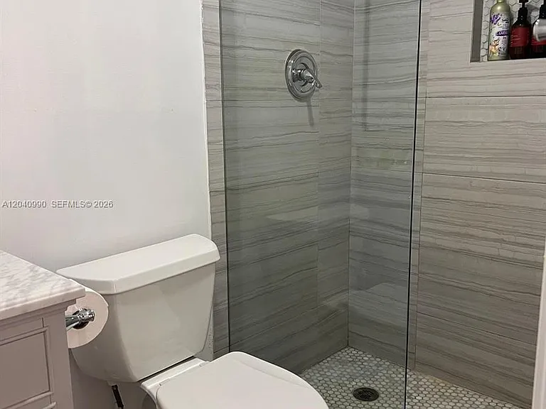 18181 NE 31st Ct #305 — Photo 10