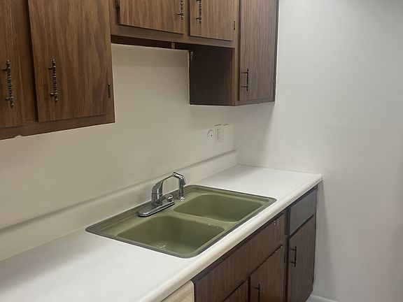 5th image of 1034-1038 Cherry Dr #10904924