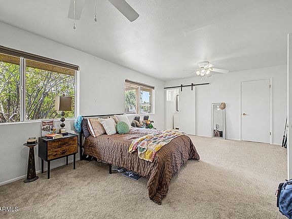 4th image of 622 E GRACE Drive