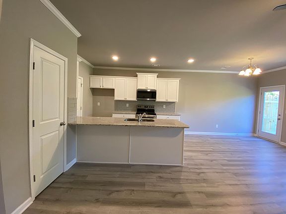 3rd image of 3642 Acorn Dr