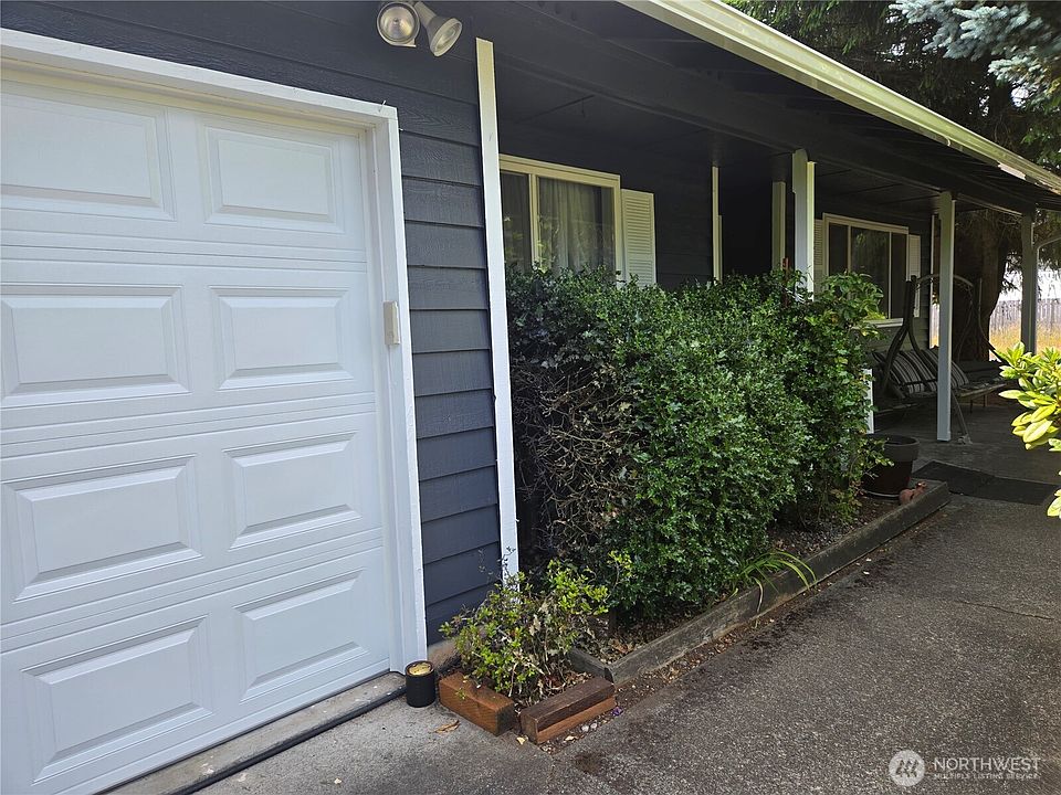 1st image of 1901 Hanover Drive SE