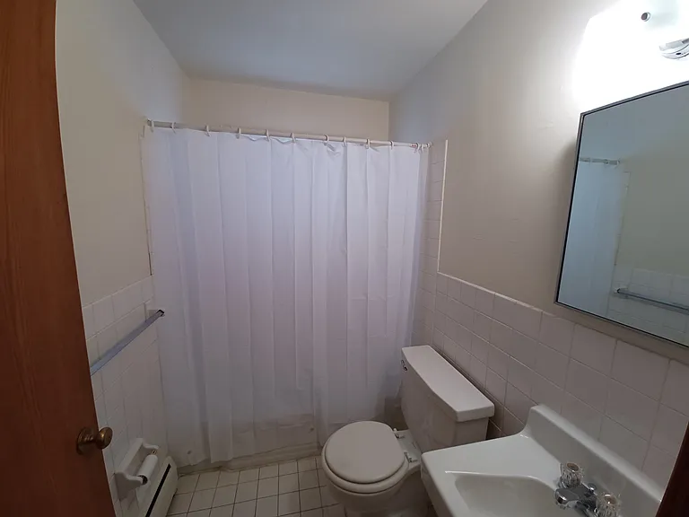 4707 University Ave NE — Photo 37