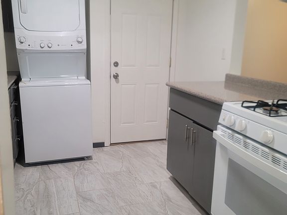 2nd image of 108 N Belvedere Blvd APT 10