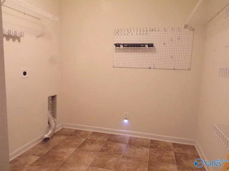 15347 Mill Valley Dr — Photo 10