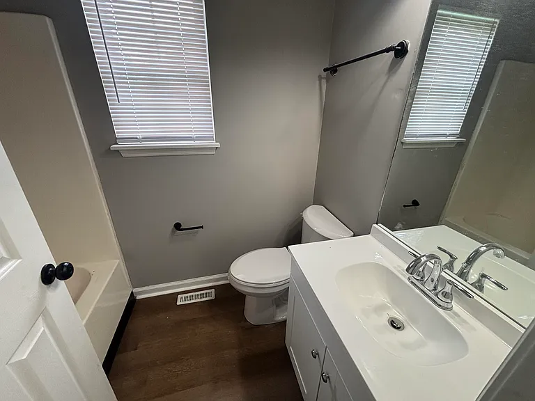 2744 Hayden Park Ln — Photo 8