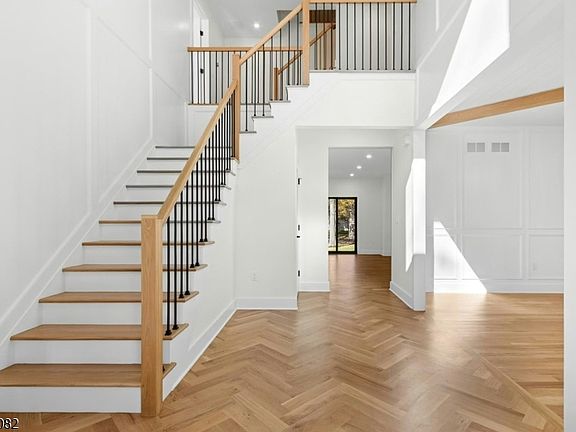 4th image of 1191 Cooper Rd