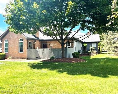 1073 N Jefferson St #A, Medina, OH, 44256
