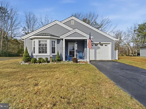 4 Snowbell Ct, Barnegat, NJ 08005