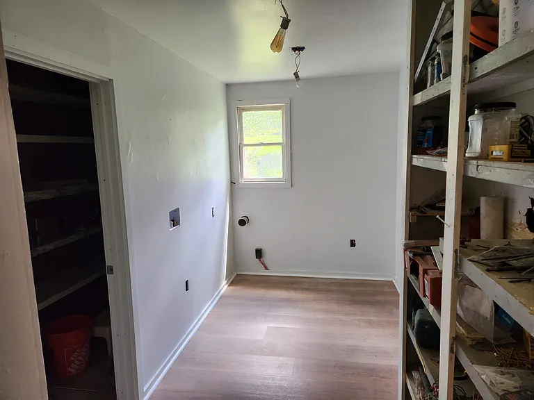1810 Olive St — Photo 12