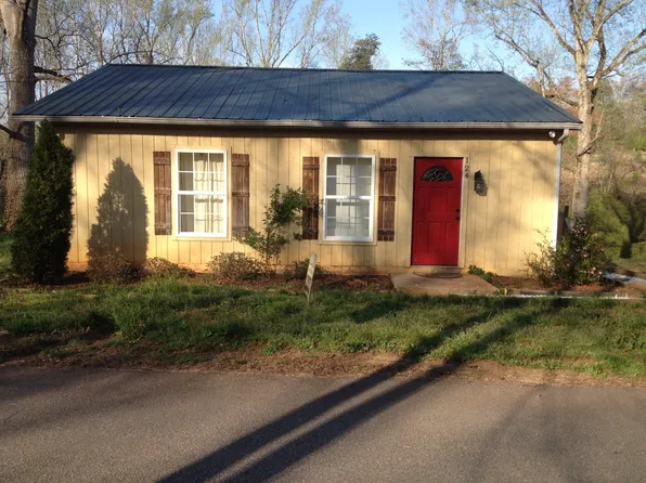 124 Latham Ln, Easley, SC 29640