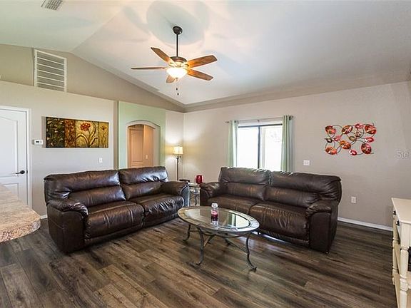 4th image of 757 Barrister Dr