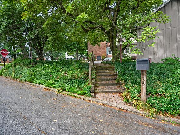 4th image of 765 E Macada Rd
