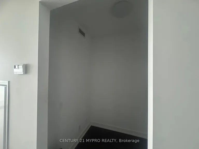 88 Queen St E #2105 — Photo 9
