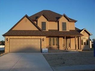 230 Eagle Ridge Dr, Valparaiso, IN 46385