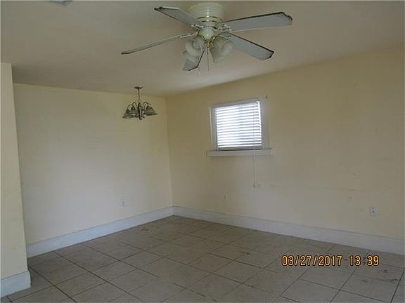 2nd image of 4826 Longfellow Dr