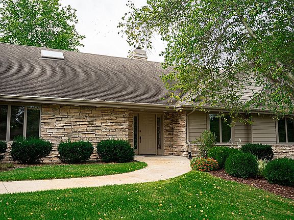 5th image of 3901 W Rollingwood Dr