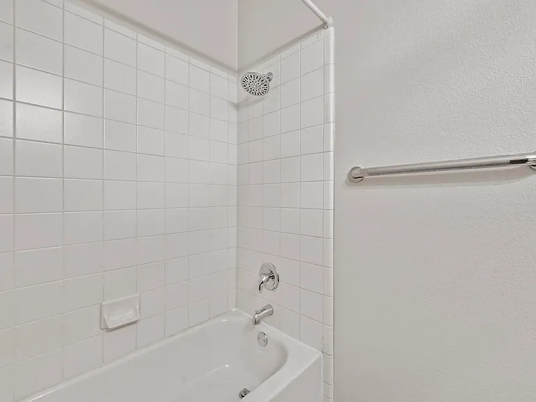 1711 Peregrine Dr — Photo 24