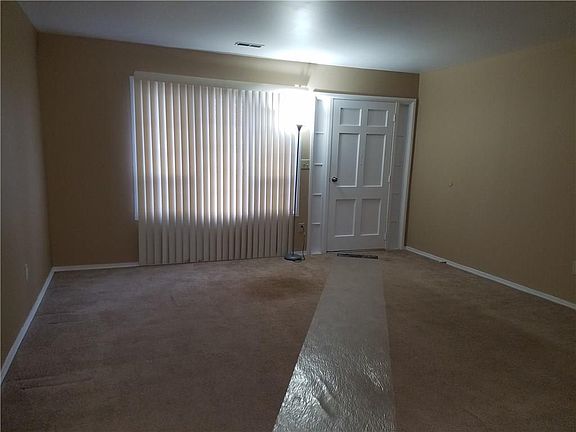 4th image of 1675 Woodland Dr