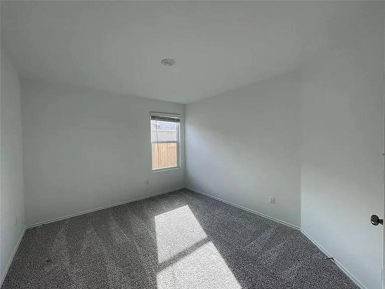 103 Ulmus St — Photo 13
