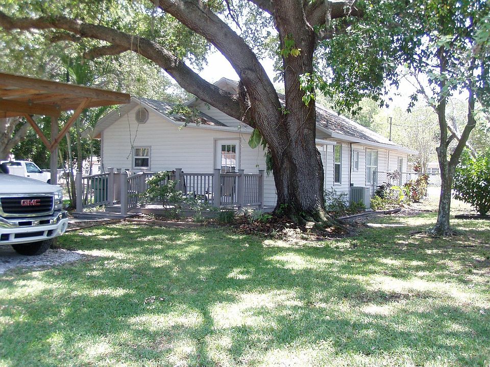 2nd image of 215 59th Ave E