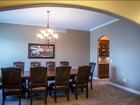 Dining Rm. & Butler's Pantry