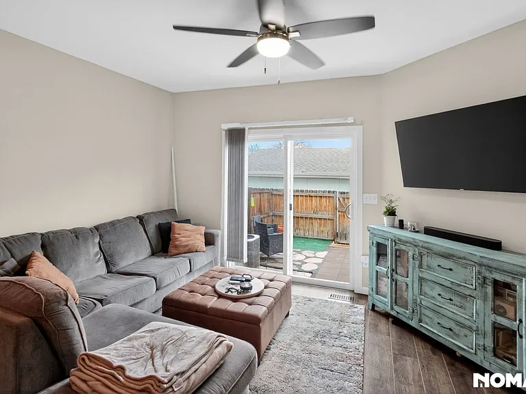 4239 S Mobile Cir #C — Photo 6