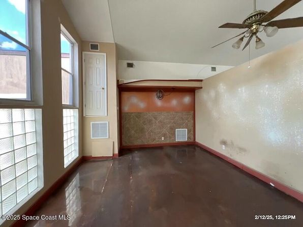 2565 Billie Ln, Malabar, FL 32950