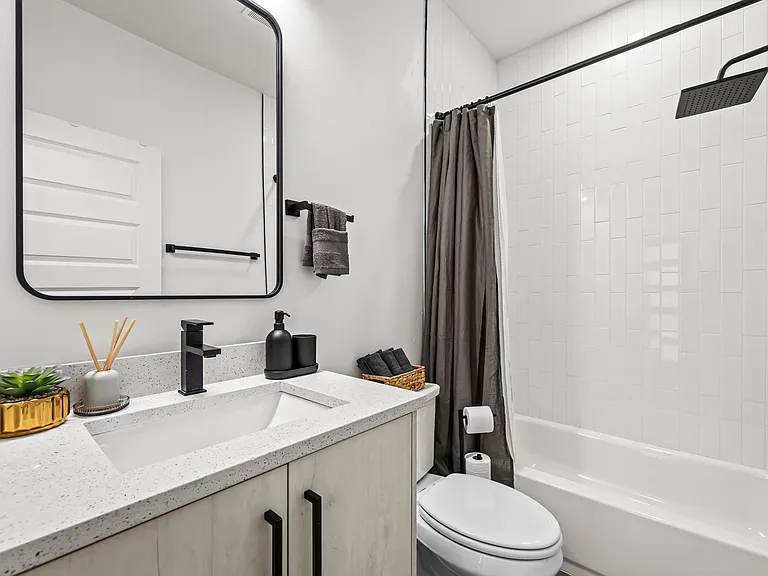 5702 Riverside Dr — Photo 25