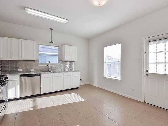 5th image of 15611 Misty Chase Ln