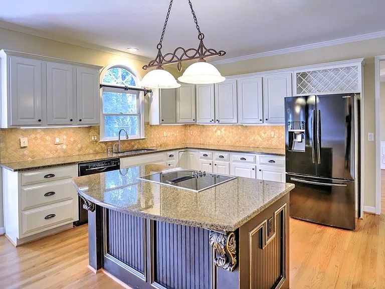 515 Mellbrook Ln — Photo 16