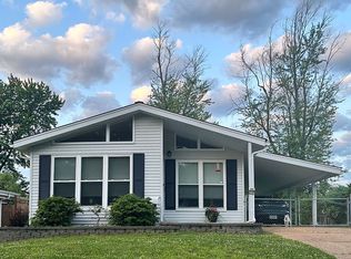 228 Orchard Ave, Ballwin, MO 63021