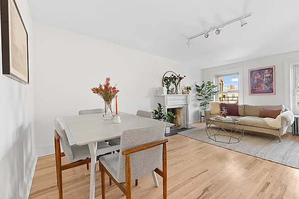 Sold by Compass | media 2