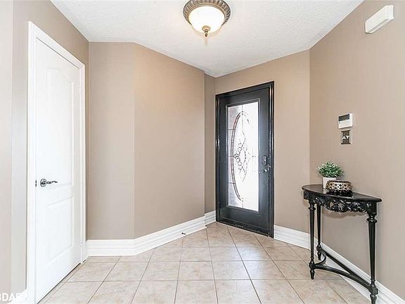 3rd image of 104 Birchwood Dr