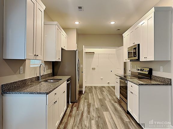 5th image of 104 Harvest Moon Ct