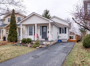 180 Auburn Dr, Waterloo, ON N2K3T1